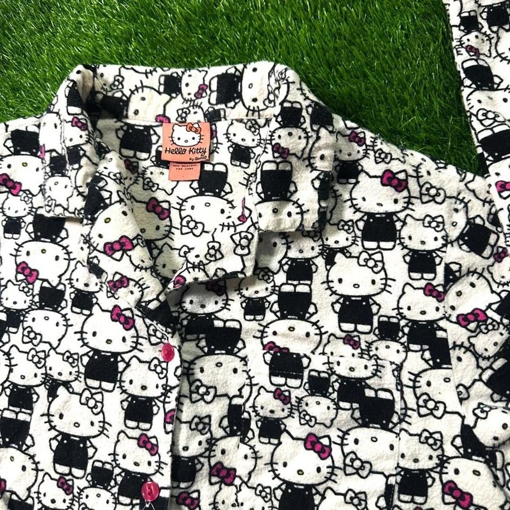 vintage y2k hello kitty all over print flannel pajama button up top